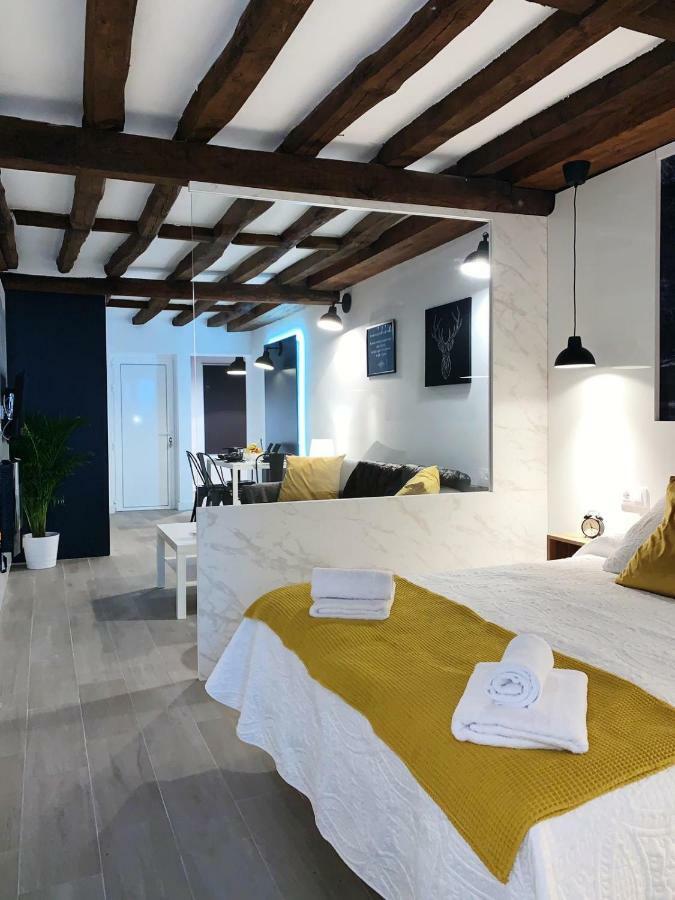 Vut- La Deliciosa Lägenhet Sotillo de la Adrada Exteriör bild